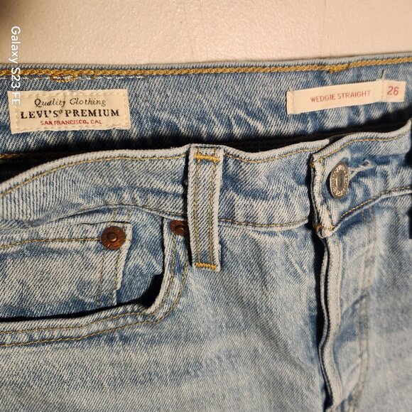 Levi’s Wedgie Straight Jeans Size 26 Button Fly Distressed Knee High Rise - Picture 4 of 6
